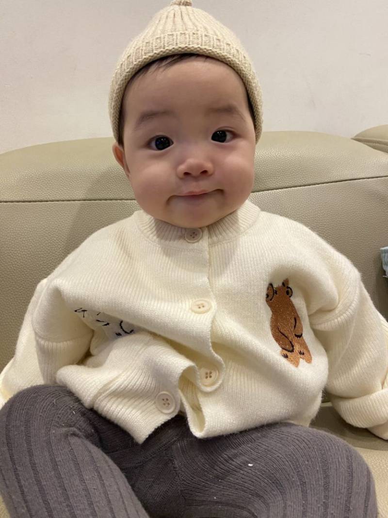 Mơ thấy em bé chạy nhảy vui vẻ